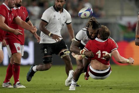 Wales barely holds off Fiji to win in another classic Rugby World Cup meeting